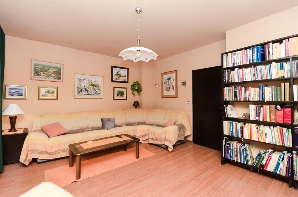 Apartment Bozena Пунат Екстериор снимка