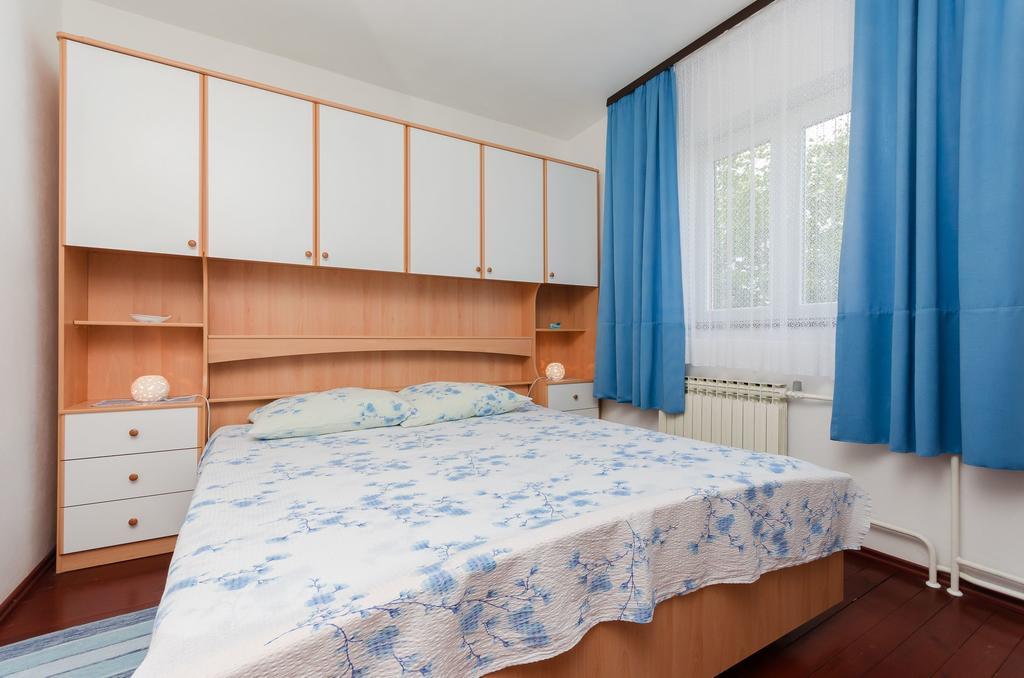 Apartment Bozena Пунат Екстериор снимка
